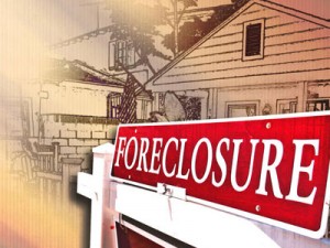 In the middle of foreclosures, volunteers are helping people